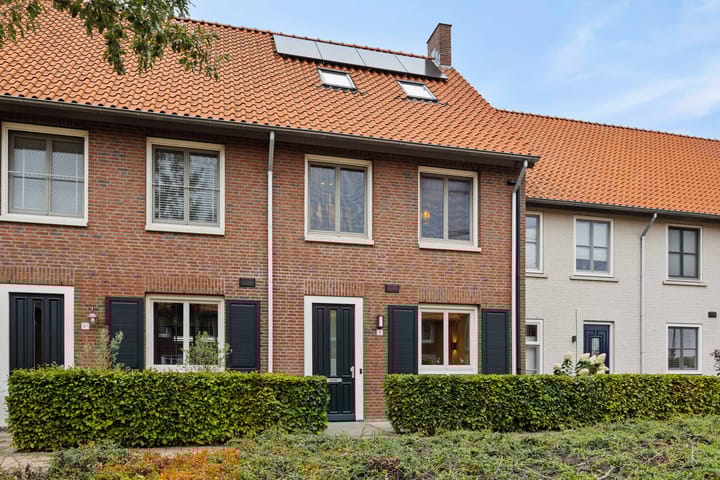 Besselhoeve 4 in Helmond Foto