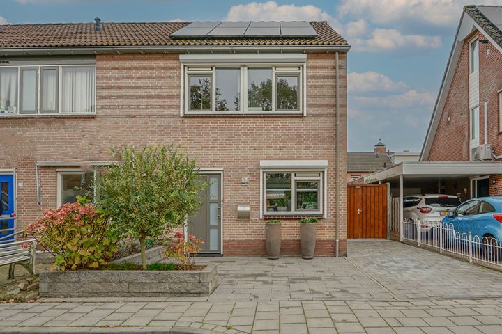 Beukenlaan 26 in Bosschenhoofd photo