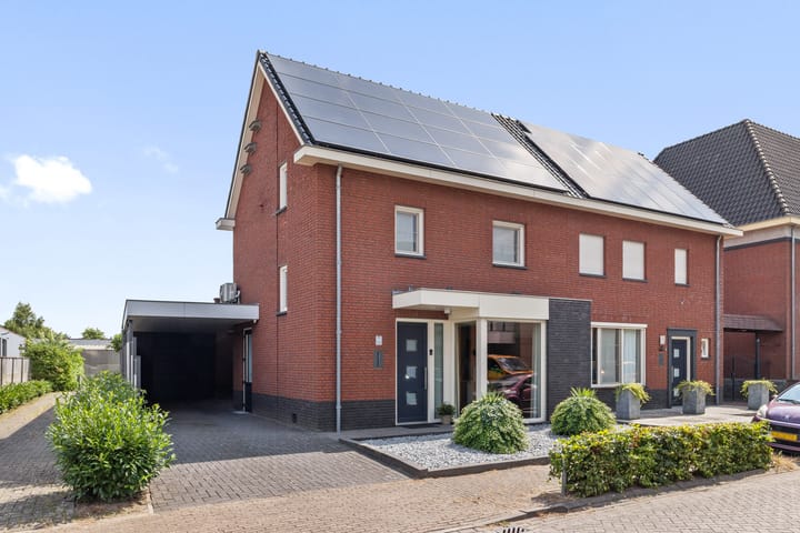 Beukenlaan 8 dans Reusel photo