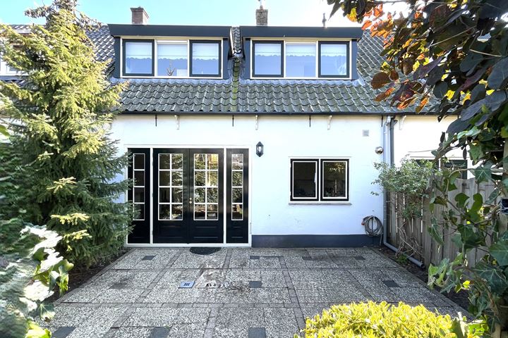 Beursweg 12 in Huizen foto