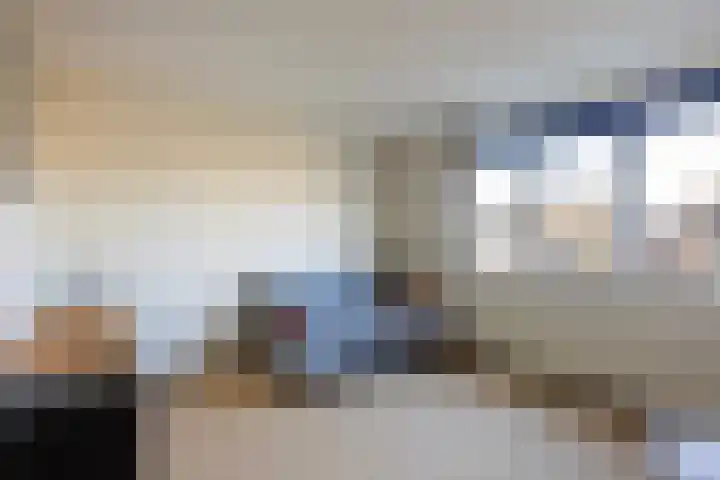 Bezeel 43 Rhoon thumbnail 30