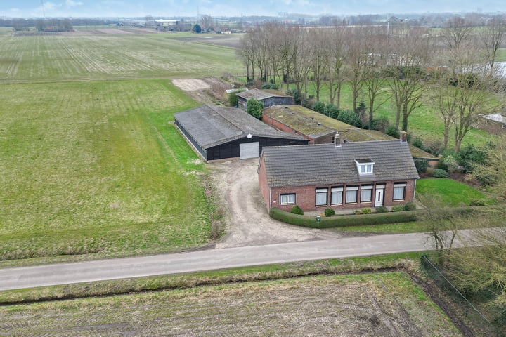 Biezenstraat 32 in Wouw Foto