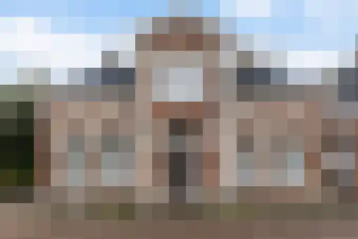 Bij 't Station 1 Dokkum thumbnail 6