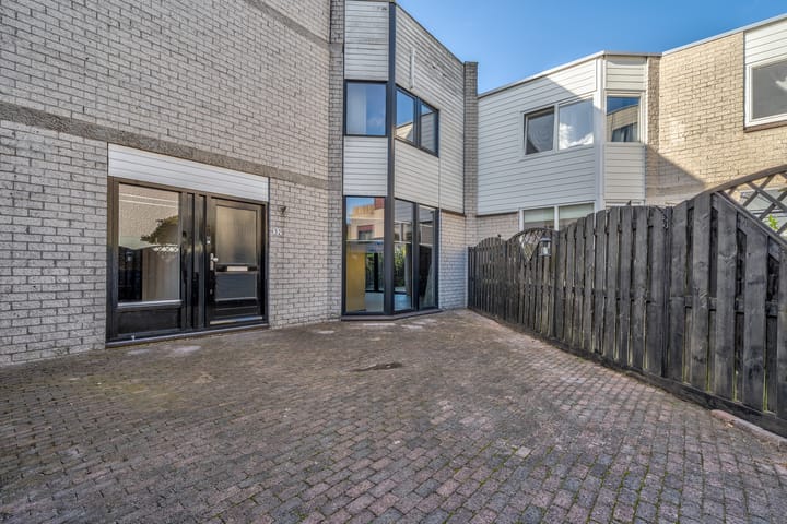 Bijendans 32 in Capelle aan den IJssel Foto