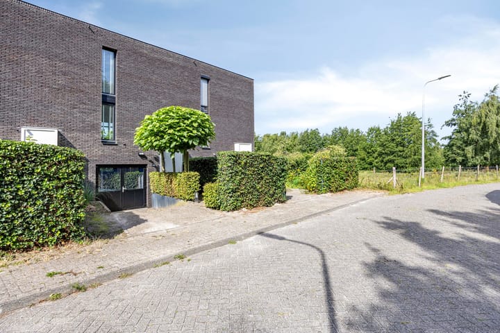 Bijsterveldenlaan 403 en Tilburg foto