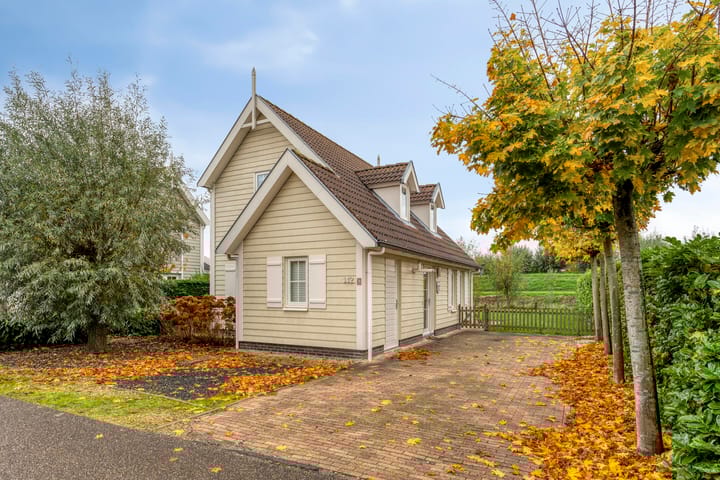 Photo of property Binnendijk 2-142, Wemeldinge