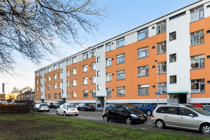 Photo of property Blaauwstraat 60, Rotterdam