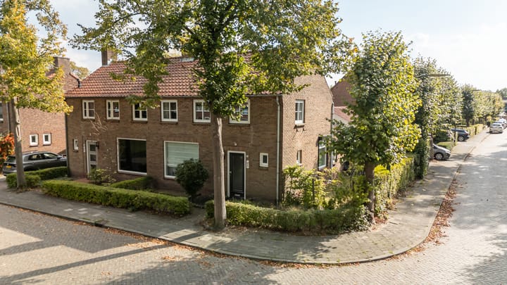 Bladerstraat 18 in Ulvenhout Foto