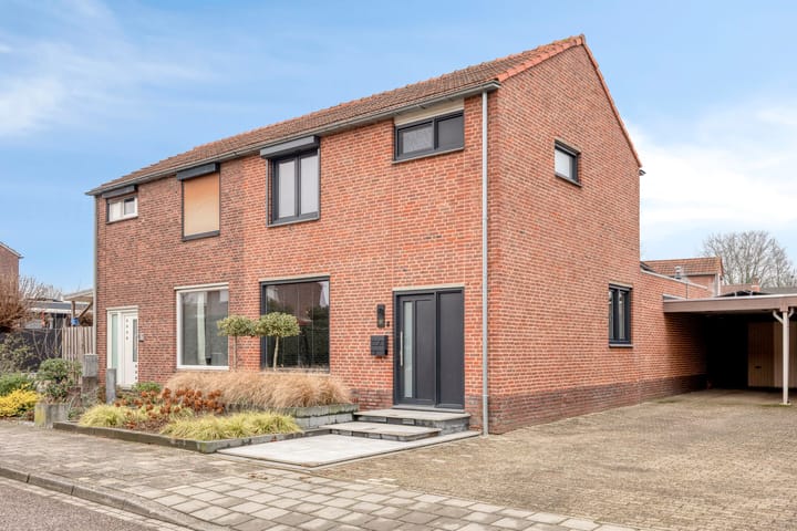 Blauwensteenweg 9 in Stein foto