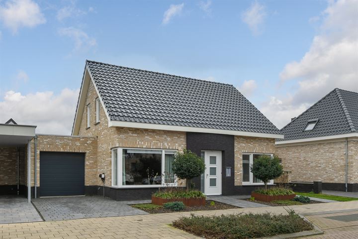 Blauwververstraat 33 in Roggel Foto