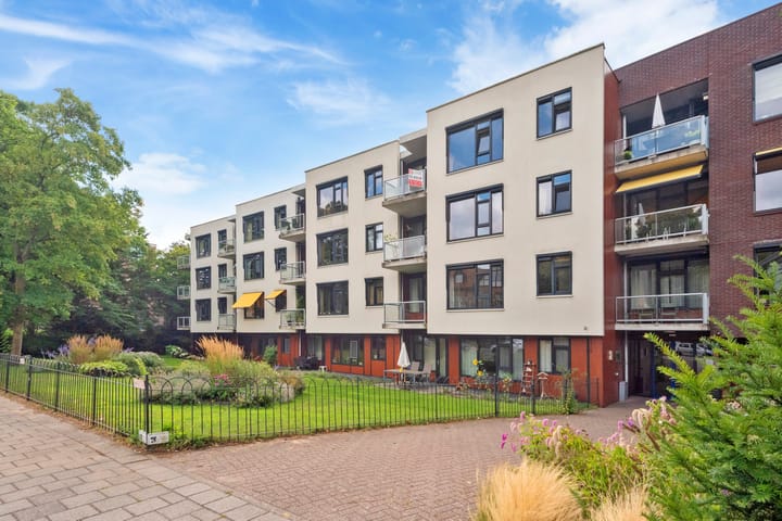 Bloemendaalseweg 136-a23 in Bloemendaal photo