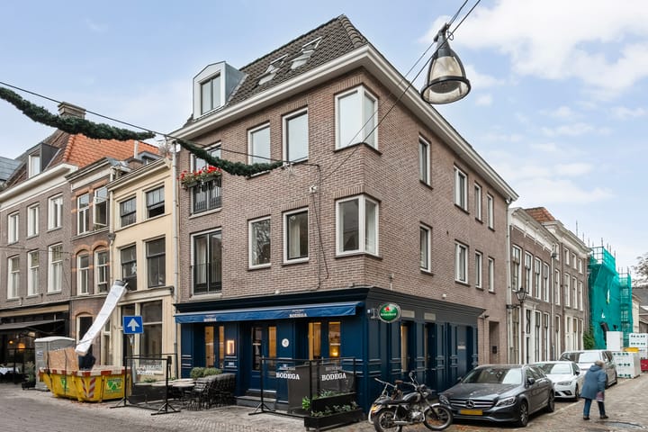 Bloemendalstraat 1 en Zwolle foto