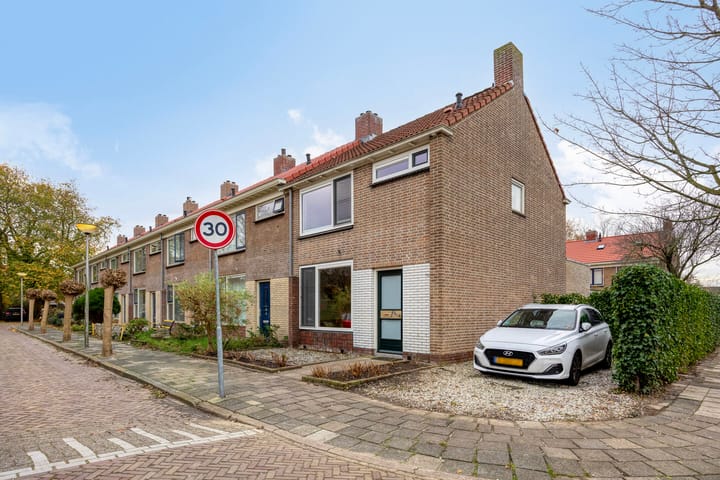 Bloemhofstraat 1 in Leiderdorp photo