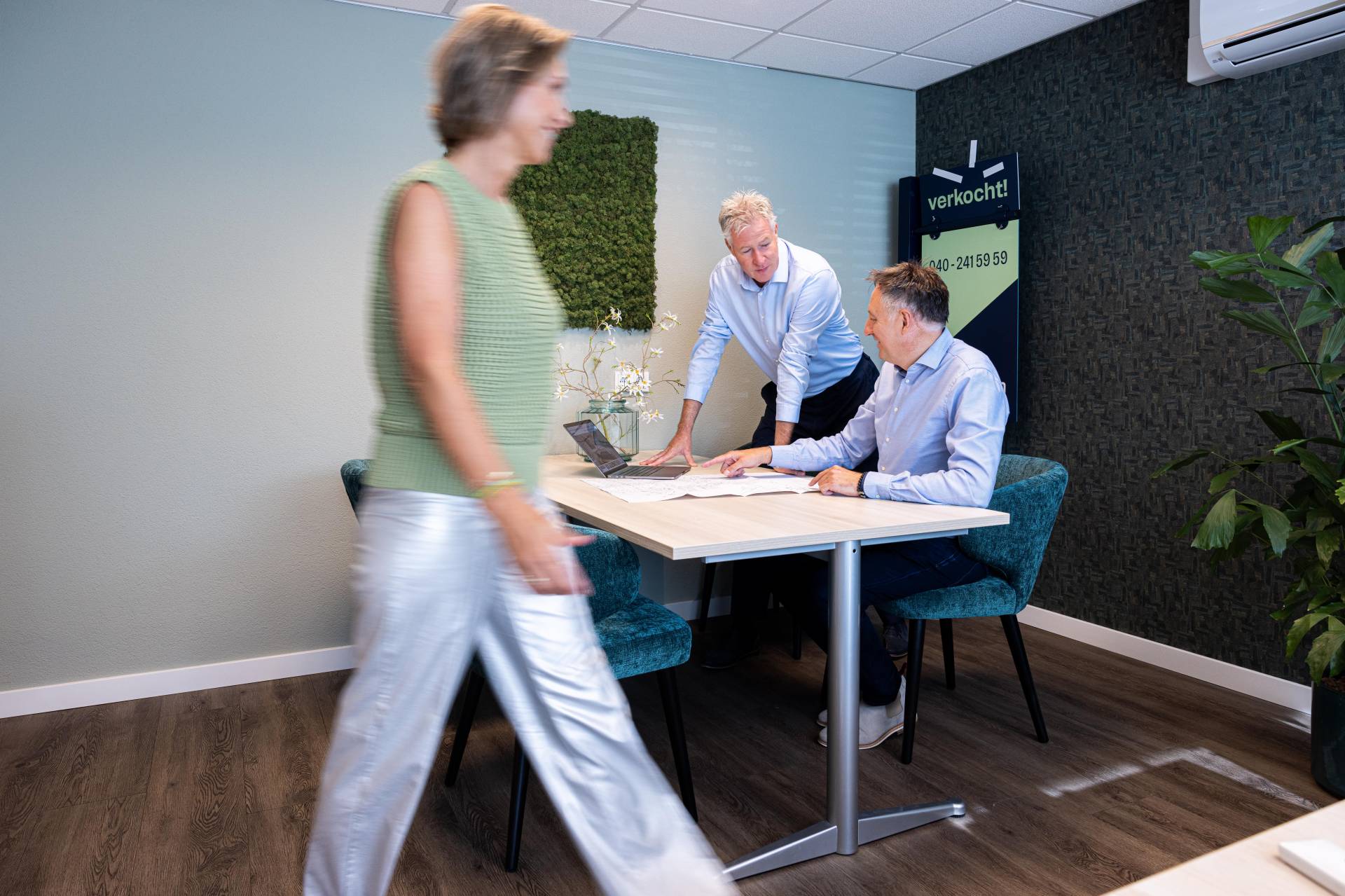 Alles onder één dak: het voordeel van een makelaarskantoor met meerdere expertises in huis