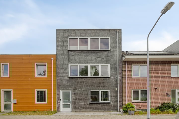 Boelijn 156 in Almere photo