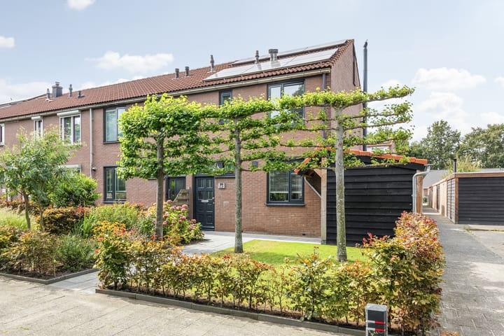 Boomgaard 29 in Nieuw-Beijerland photo