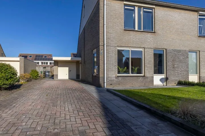 Borg 5 Grijpskerk thumbnail 5