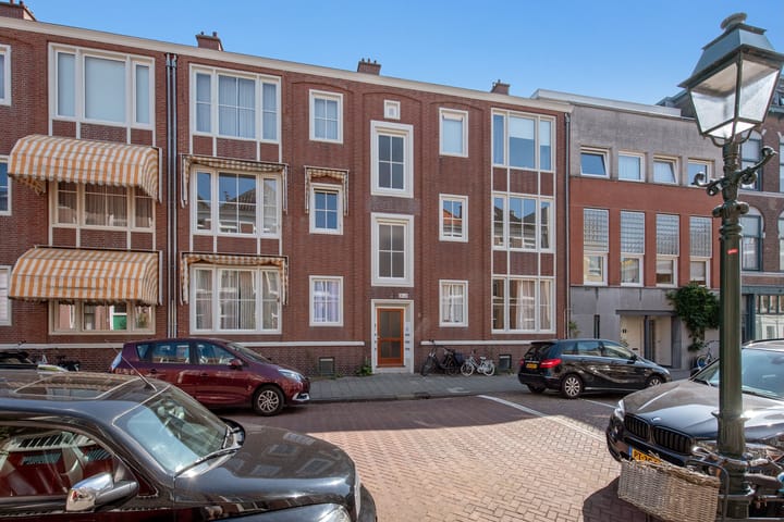 Borneostraat 241 in 's-Gravenhage foto