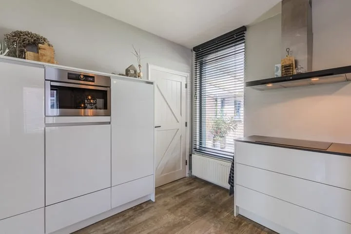 Bos en Lommerplantsoen 27 B en Amsterdam