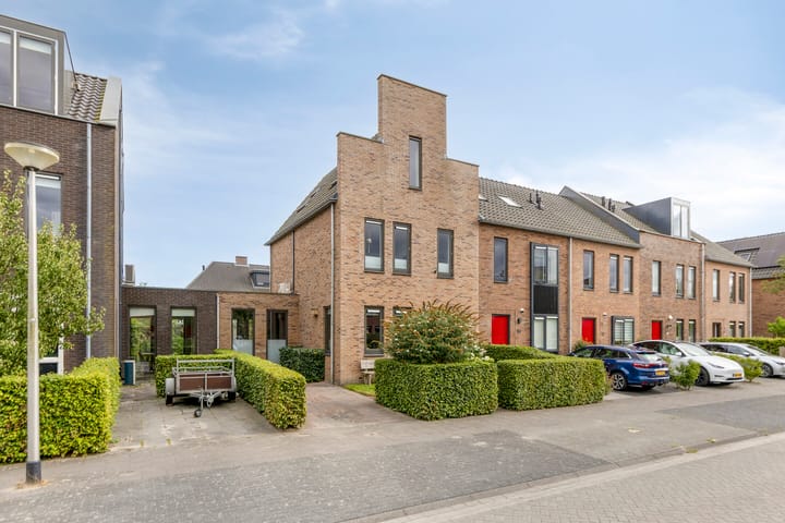 Bosbraam 16 in Assen Foto