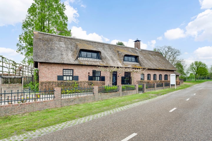 Boschdijk 11 in Budel Foto