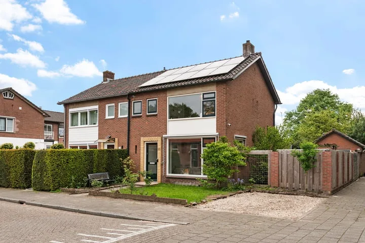 Boterbloem 23 en Apeldoorn