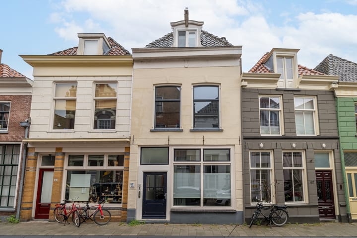 Boven Nieuwstraat 99-01 in Kampen foto