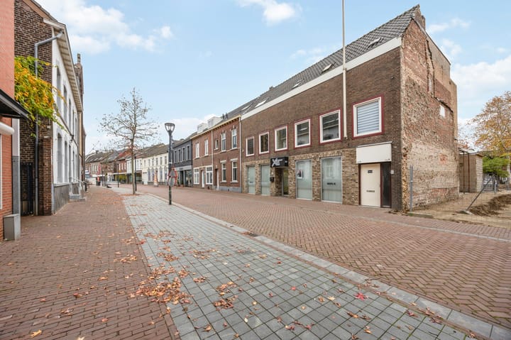 Bovenste straat 73B in Echt foto