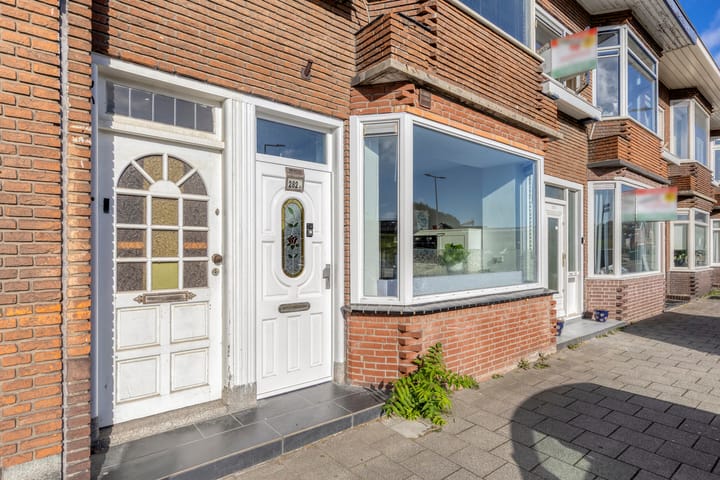 Bovenstraat 282A in Rotterdam photo