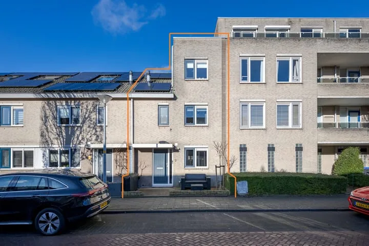 Bram Limburgstraat 2 en Voorschoten