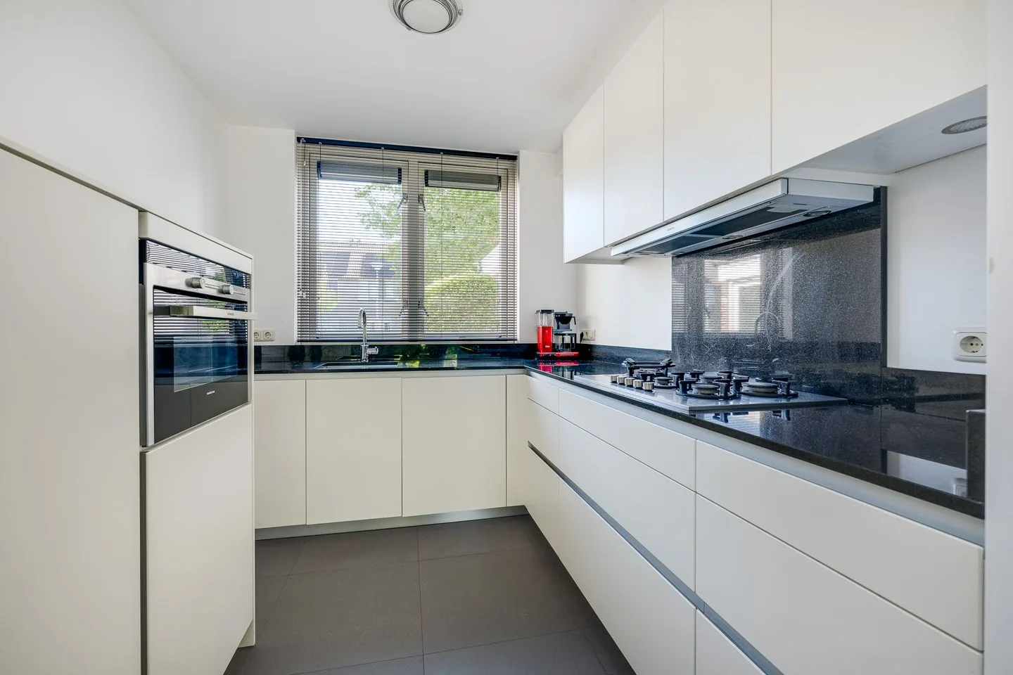 Bram Limburgstraat 46 Voorschoten foto 3