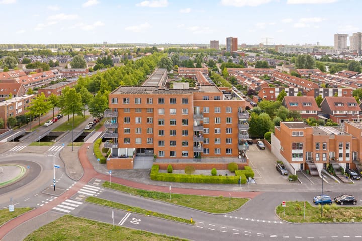 Brandingdijk 218 in Rotterdam photo