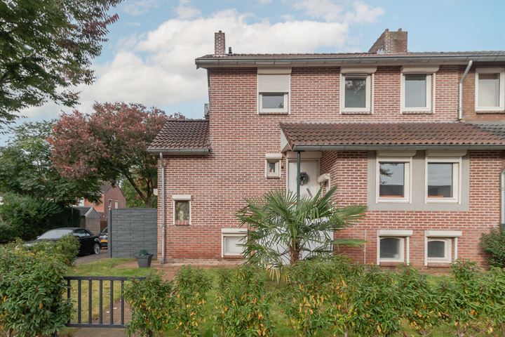 Bredeweg 350 in Roermond foto