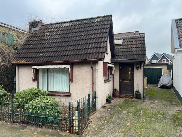 Bremstraat 3 in Baarn Foto