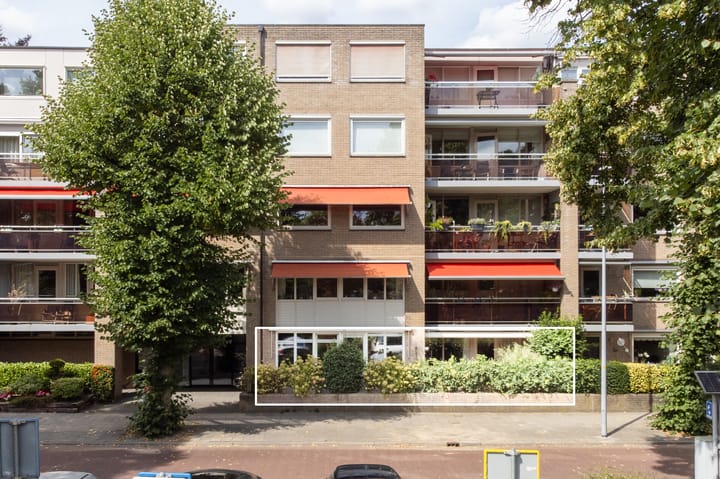 Brinklaan 384 in Apeldoorn foto