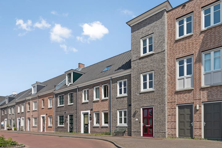 Broederwal 263 in Helmond