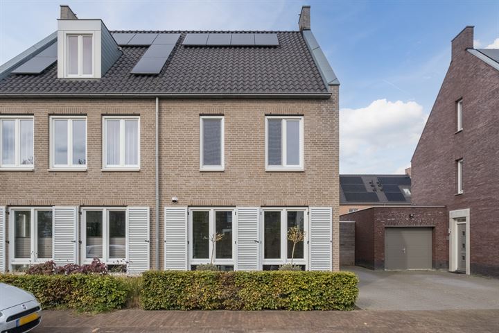 Broekbeemd 15 in Best photo