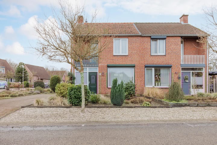 Broekhuizerweg 24 en Swolgen foto