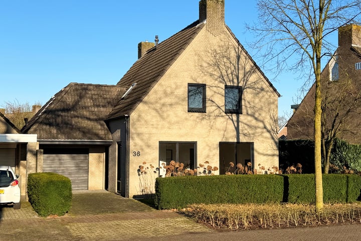 Broekkant 36 in Lage Mierde Foto