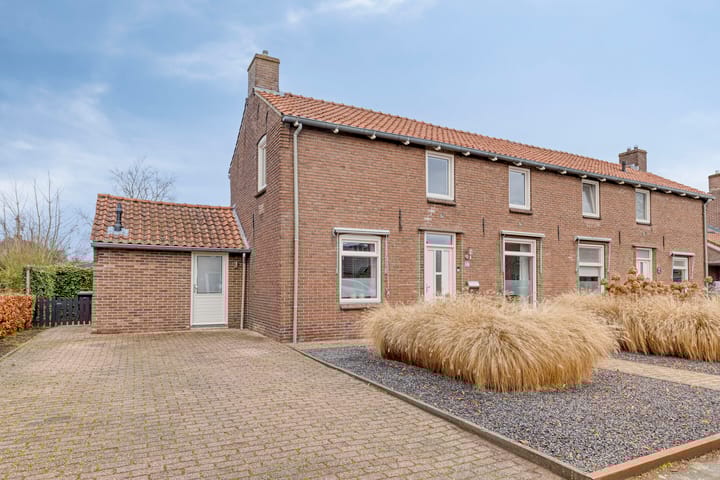 Photo of property Bronckhorststraat 37, Lichtenvoorde