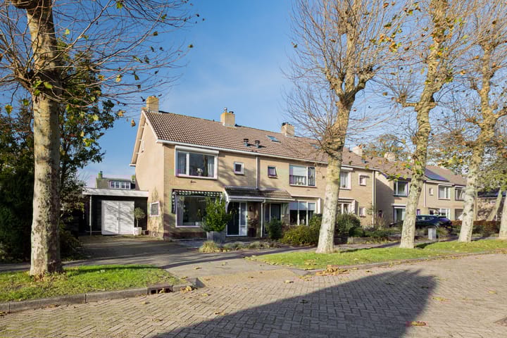 Brugstraat 12 in Limmen Foto