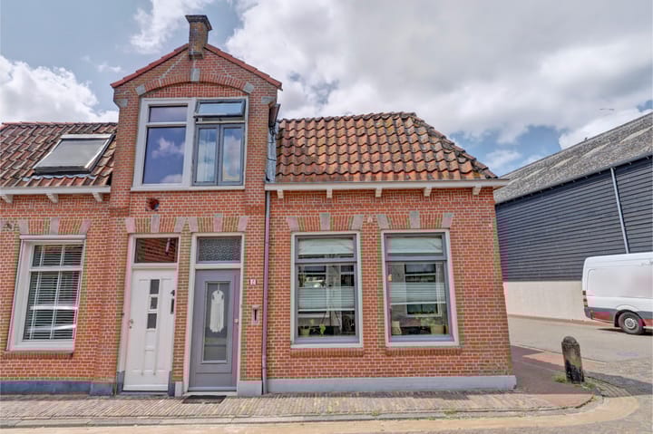 Brugstraat 2 in Enkhuizen Foto