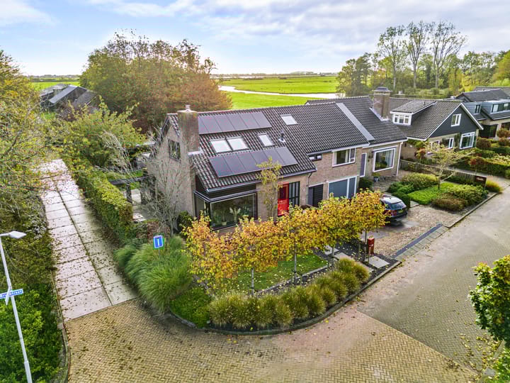 Brugstraat 29 en Limmen foto