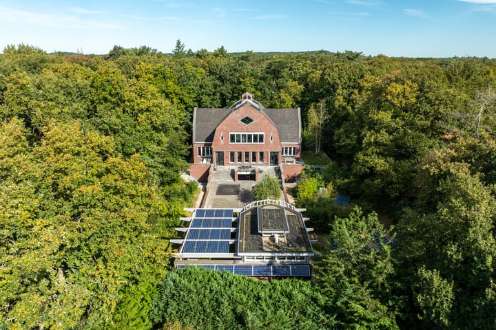 Photo of property Buerweg 31, Bergen (NH)