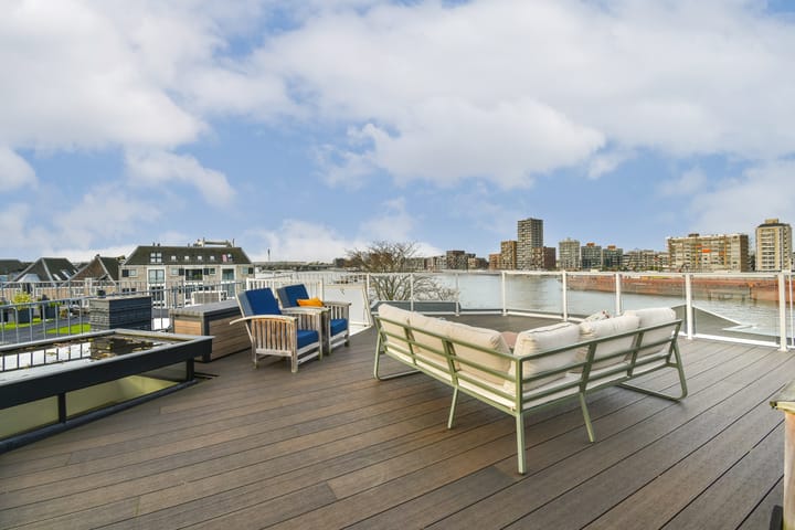 Buiten Walevest 124 in Dordrecht Foto