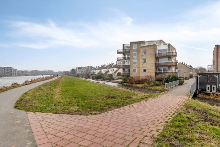 Buitendijklaan 120 en Leiderdorp foto