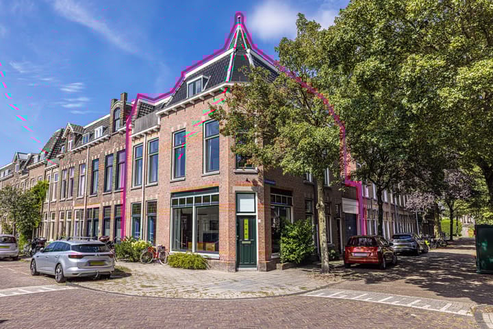 Buitenruststraat 2 en Leiden foto