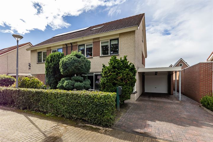 Buitensingel 109 dans Sappemeer photo