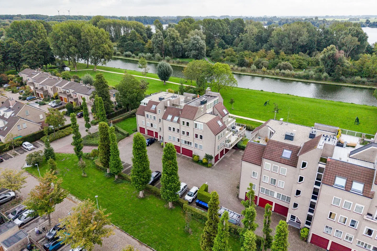 Buizerderf 25 Voorschoten thumbnail 10