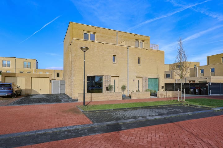 Buizerdlaan 3 in Lelystad